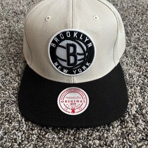 Mitchell & Ness Brooklyn Cap in Black and Cream